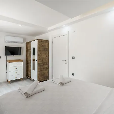 Luxury Ada Marin فيلة كوشاداسيه