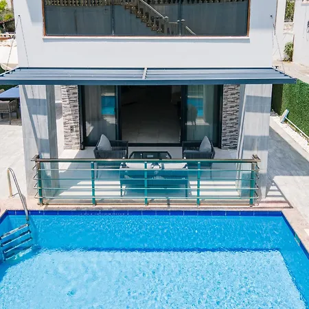 Luxury Ada Marin فيلة
